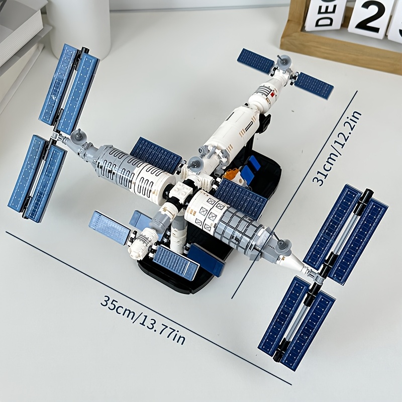 Space Explorer Building Block Set, International Space Station